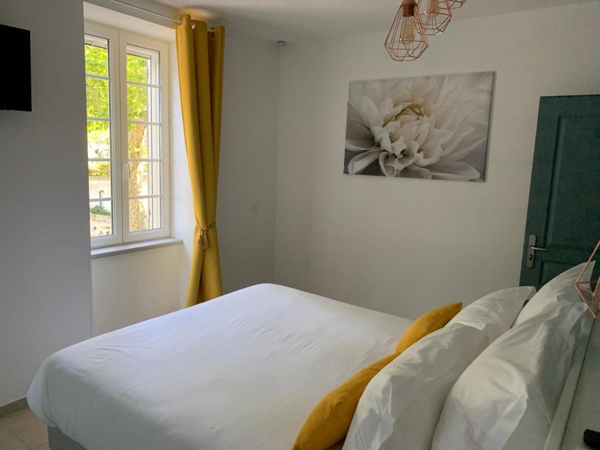 Bed and Breakfast Domaine Forvent Saint-Julien-de-Peyrolas Zewnętrze zdjęcie