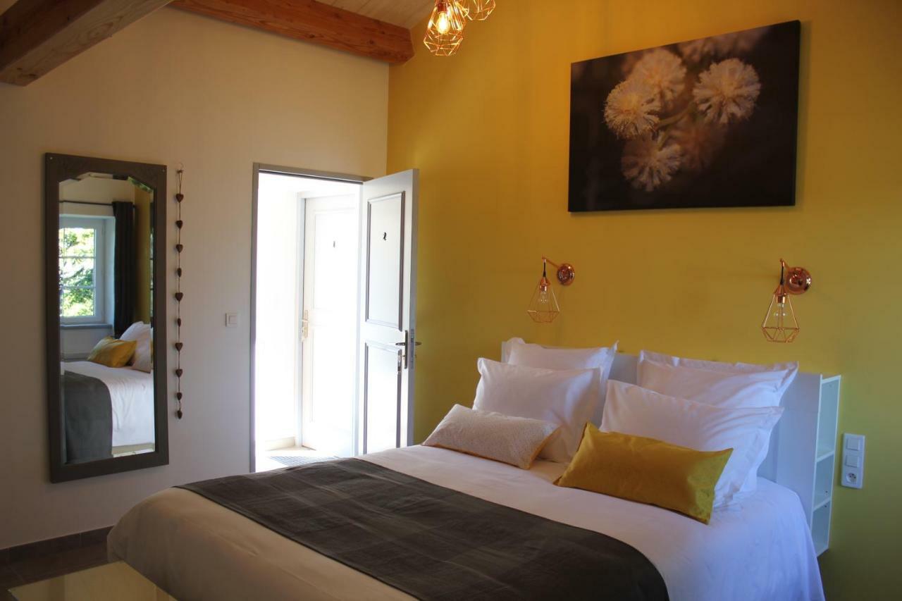 Bed and Breakfast Domaine Forvent Saint-Julien-de-Peyrolas Zewnętrze zdjęcie