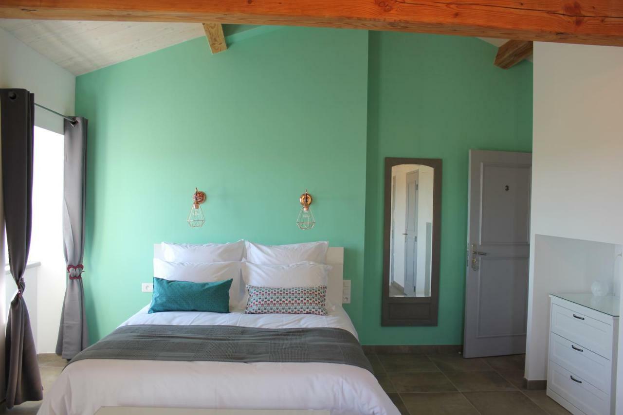 Bed and Breakfast Domaine Forvent Saint-Julien-de-Peyrolas Zewnętrze zdjęcie